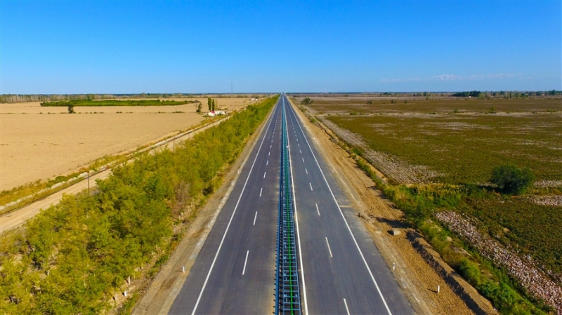 甘莫公路第三標(biāo)段完工